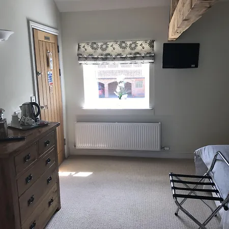 Colton Haggs Farm 4*