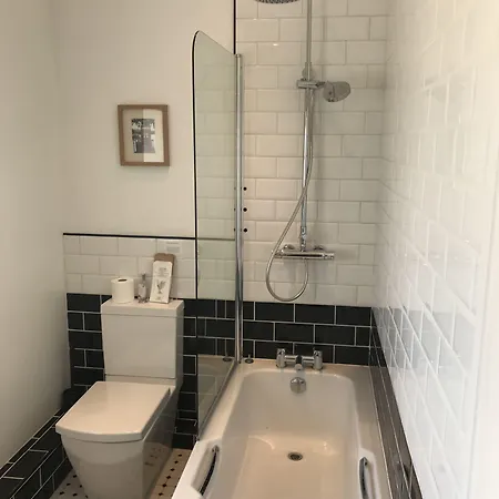 Colton Haggs Farm 4*