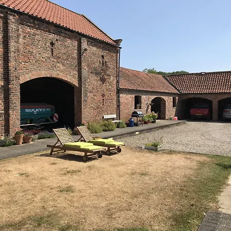 Colton Haggs Farm 4*